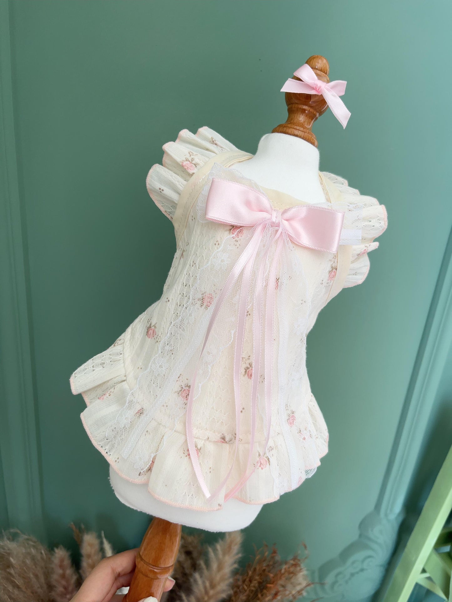 F009-Vintage Lace Floral Dog Dress with Pink Satin Bow Elegant Ruffle Skirt Outfit for Small Pets