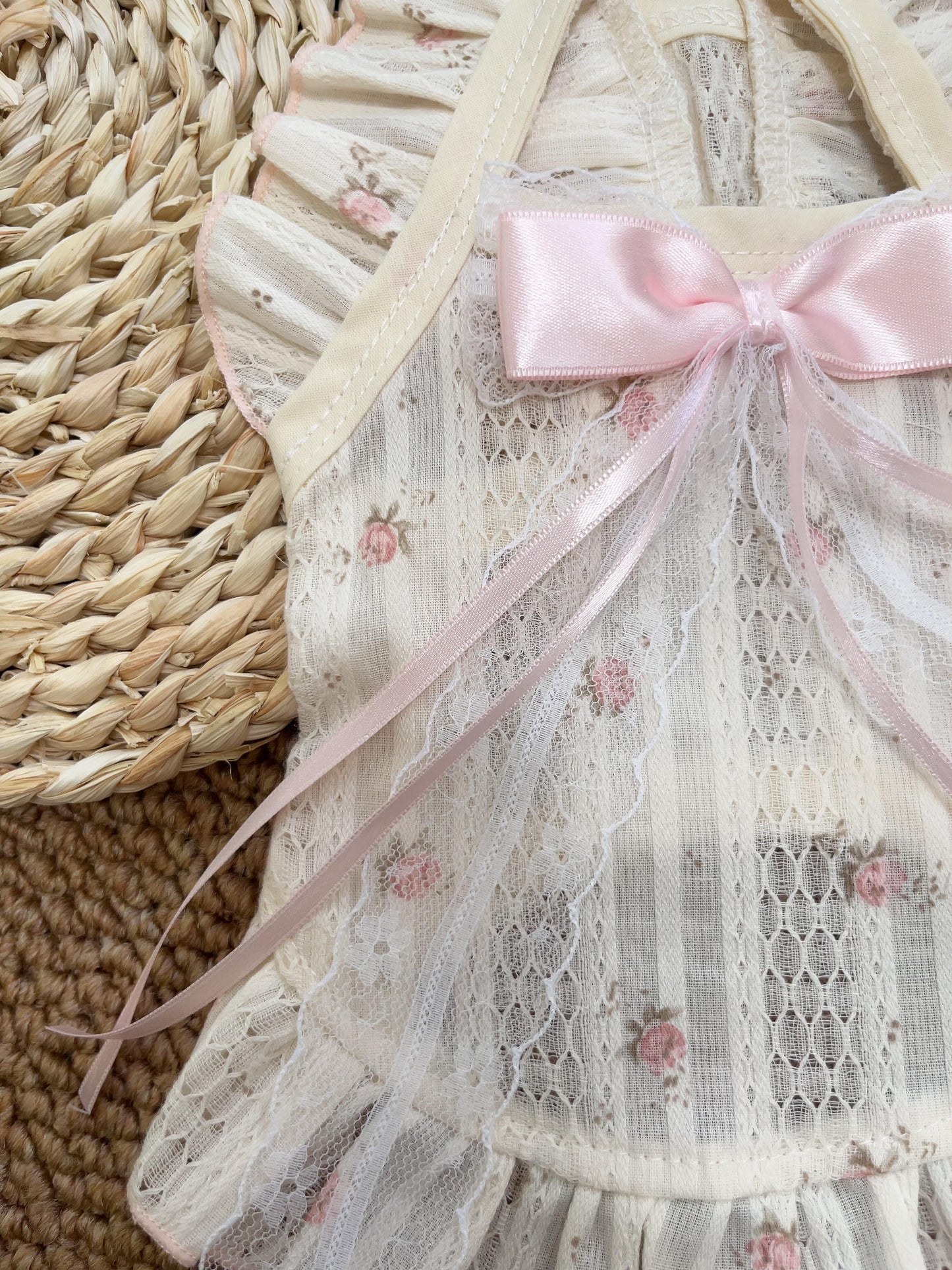 F009-Vintage Lace Floral Dog Dress with Pink Satin Bow Elegant Ruffle Skirt Outfit for Small Pets