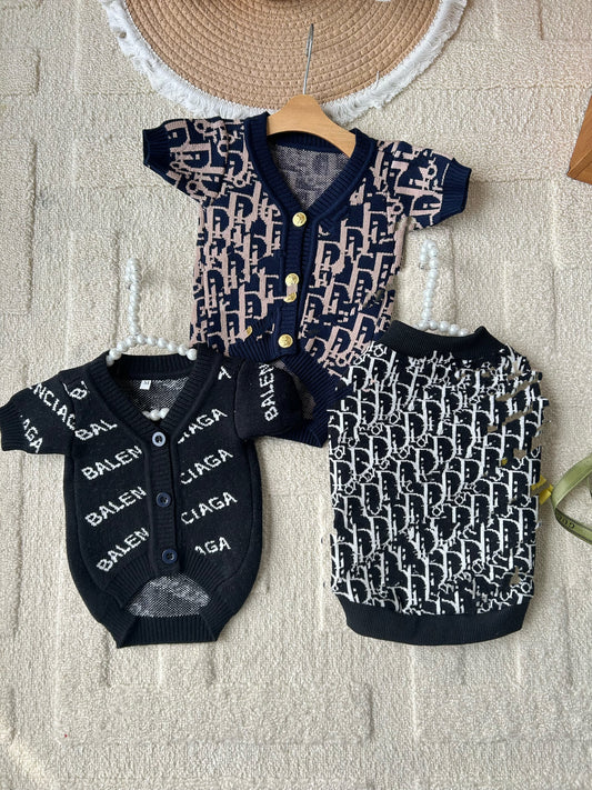 Customized link sweaters M size