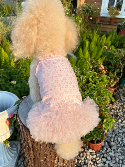2 dog dresses in L size