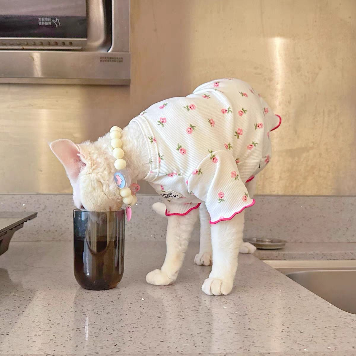 C001-Cute Ice-Silk Tank Top for Cats Like Devon Rex & Sphinx Cats - Breathable Lightweight Vest for Spring & Summer Wear