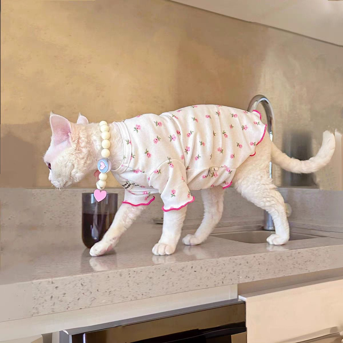 C001-Cute Ice-Silk Tank Top for Cats Like Devon Rex & Sphinx Cats - Breathable Lightweight Vest for Spring & Summer Wear
