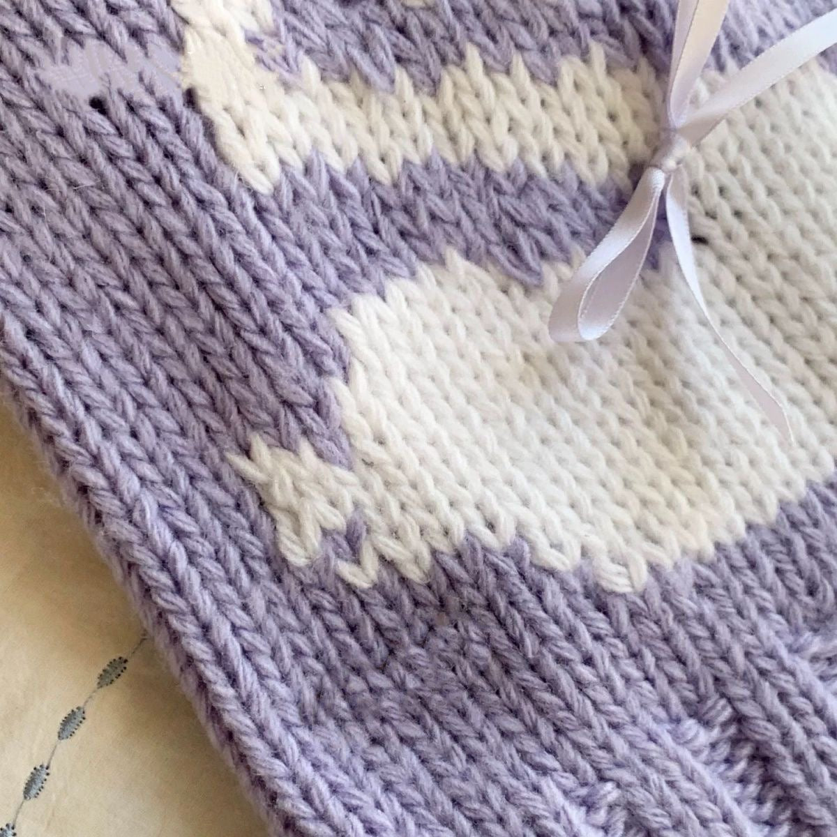 Cute Purple Pet Sweater with Swan Pattern for Dogs Warm Autumn Winter Knitwear for Small & Medium Pets – Yorkie, Bichon, Poodle